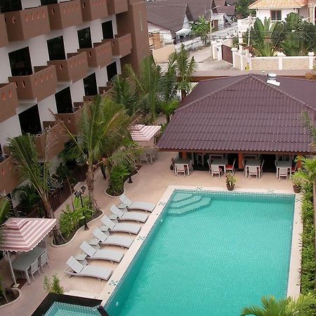 Cocco Resort Pattaya Buitenkant foto